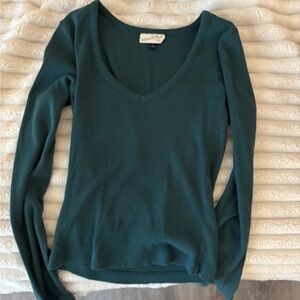 Green Long Sleeve V-Neck Top